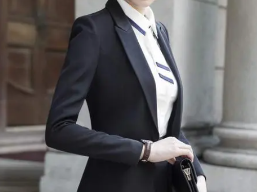 上海瓴蔓服饰职业装定制-教你如何保养西装西服